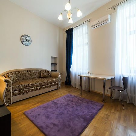 Cozy Apartment In Centre Of Kiev Ngoại thất bức ảnh