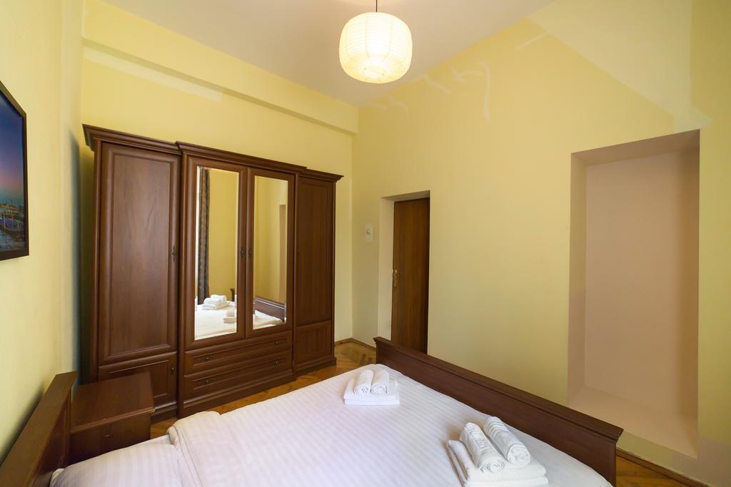 Cozy Apartment In Centre Of Kiev Ngoại thất bức ảnh